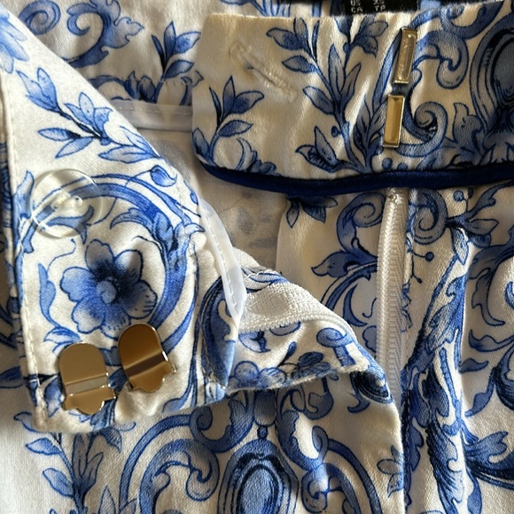 Forever 21 paisley pants - Picture 4 of 5